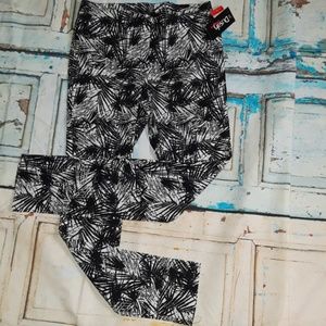 NWT DUSAK DESIGN PANTS